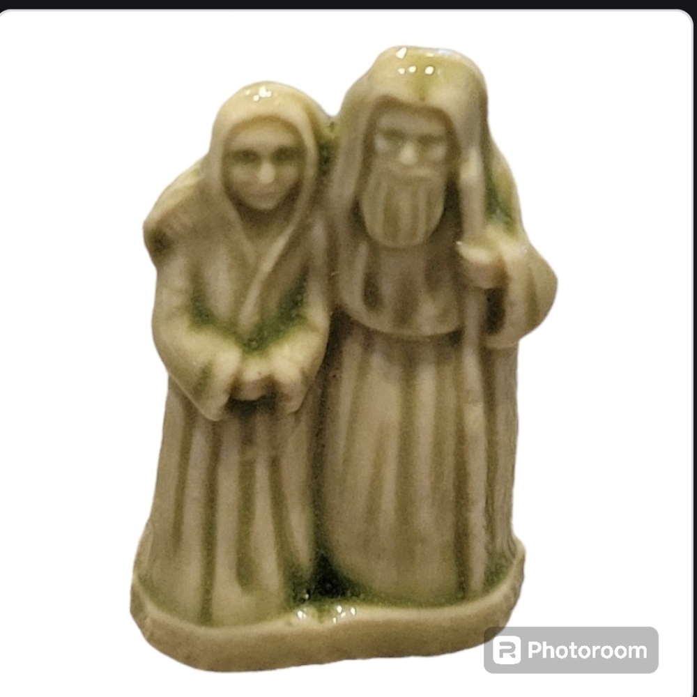 Wade of England Whimsie Noah and Wife